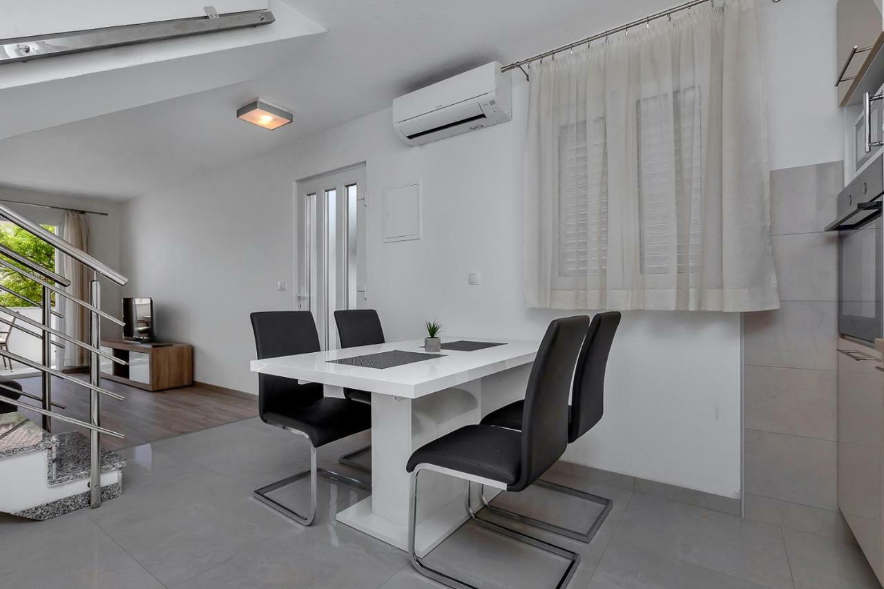 Apartmani R&B Radalj Makarska Exterior photo